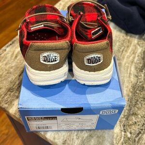 Hey Dude buffalo plaid